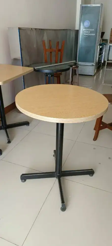 JUAL MEJA KURSI BEKAS CAFE INDOOR OUTDOOR BAGUS