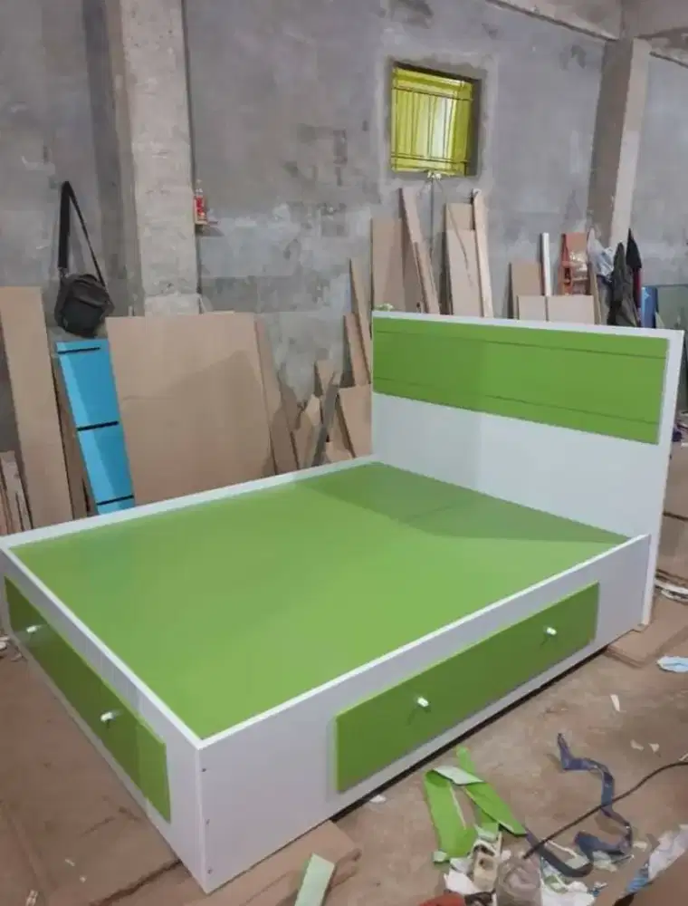 Divan/Tempat Tidur Elegan