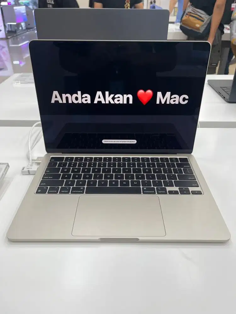 Macbook Air M2 bisa di cicil pake KTP aja