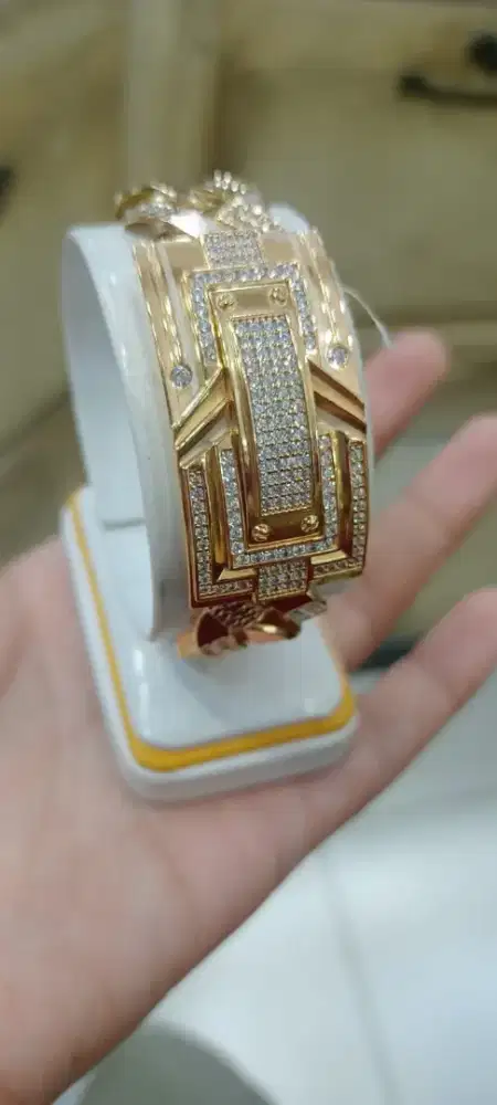 TERIMA JUAL BELI/ EMAS & BERLIANT