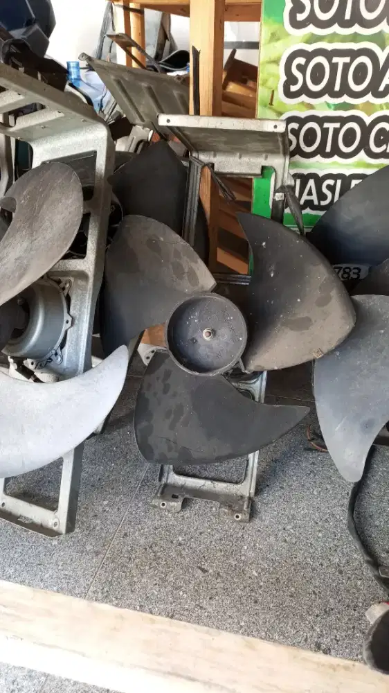 Kipas angin tinggal colok