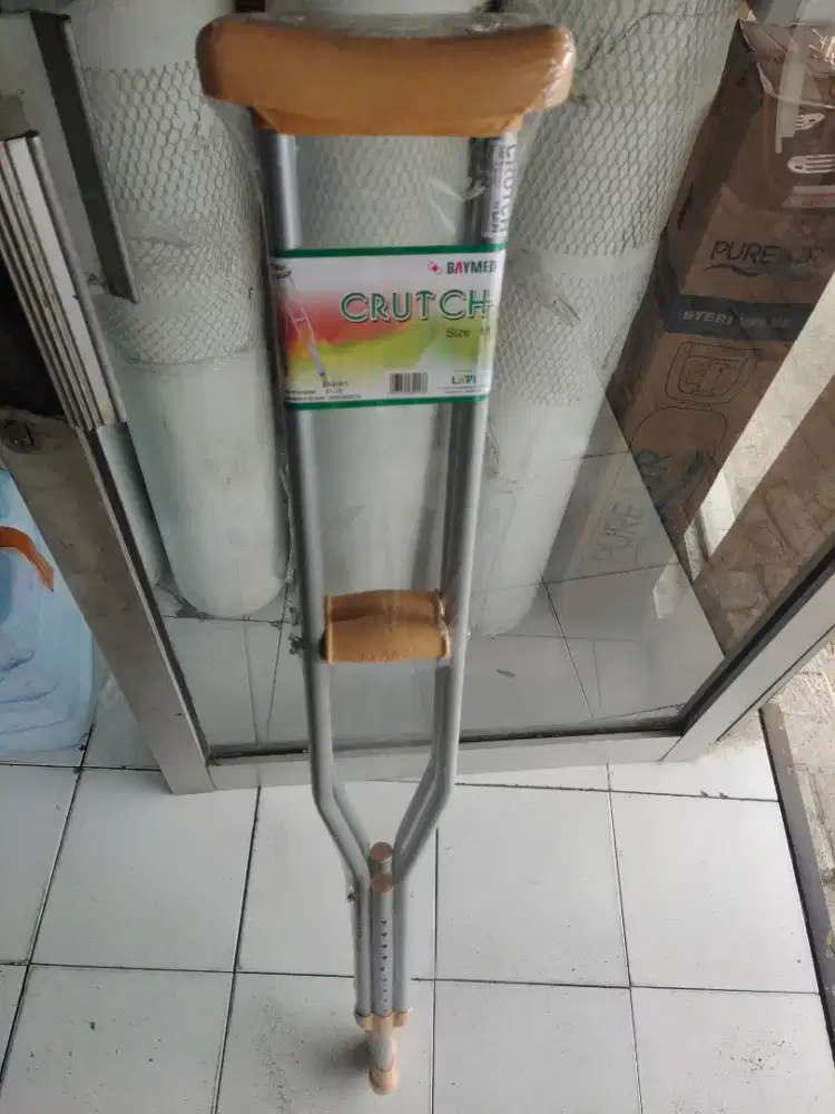 Tongkat ketiak Baymed