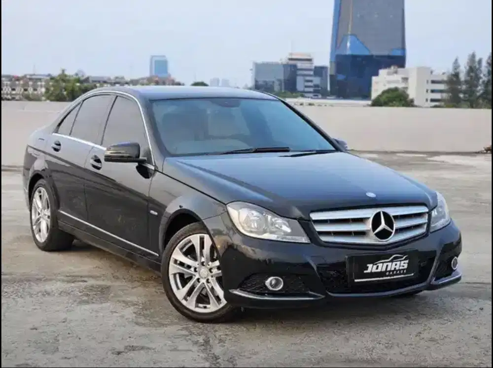 Mercedes-Benz C200 2012 Bensin