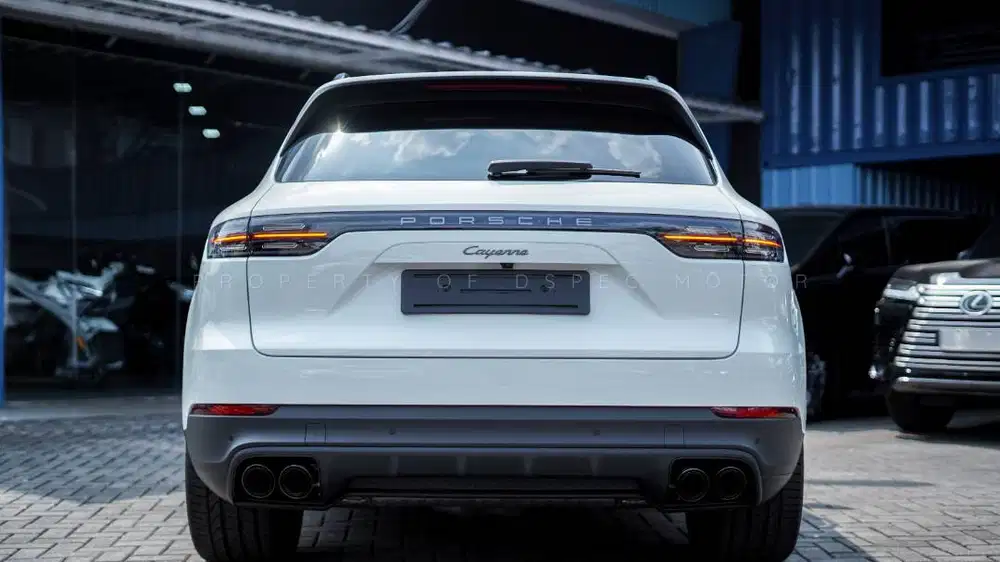 Porsche Cayenne Platinum Edition White Special Low ODO