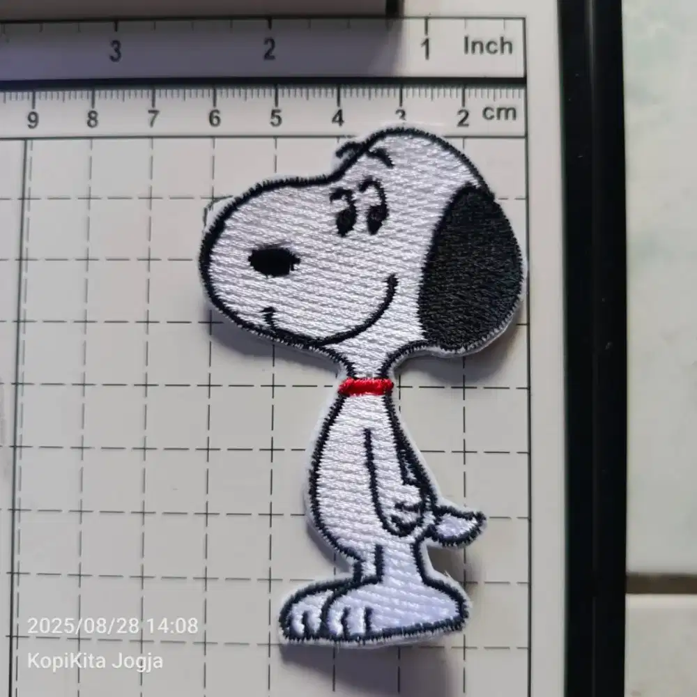 Emblem patch bordir snoopy