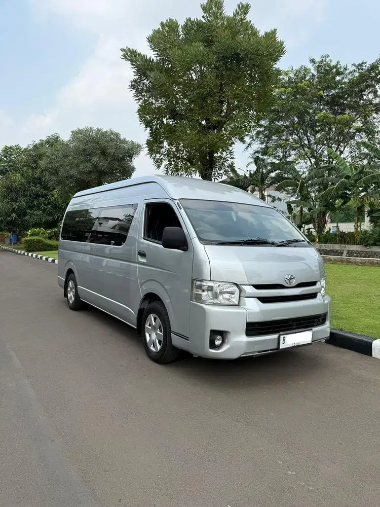 CASH Toyota Hiace commuter 2018 16 penumpang diesel manual