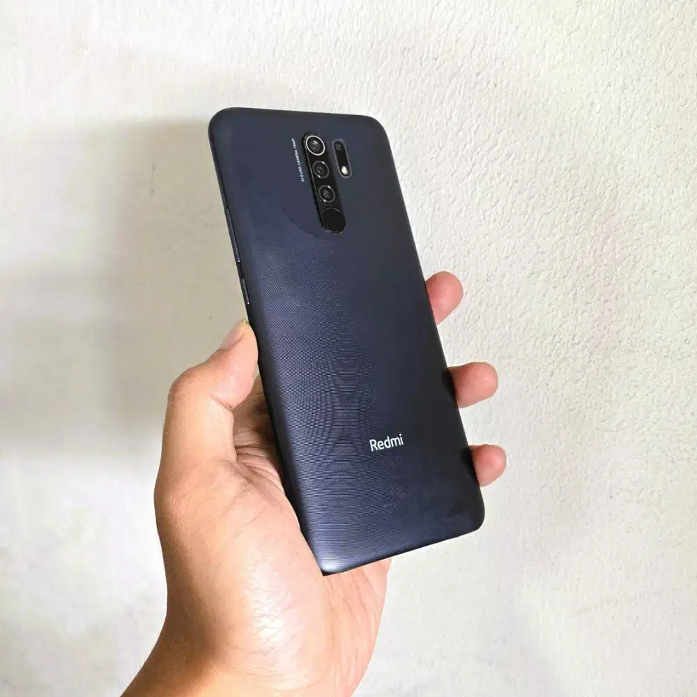 Xiaomi Redmi RAM 3/32 GB Bagus Mulus Normal Semua dan Tidak Ada Minus