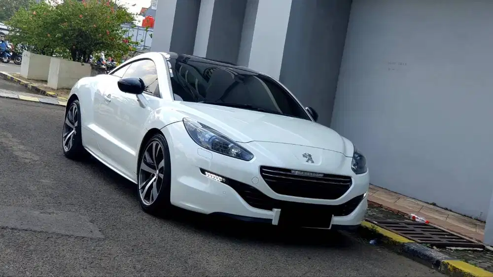 Peugeot RCZ 1.6 White on Black 2013 Facelift Antik Low KM 13rb Record