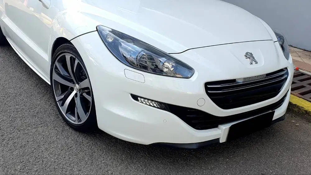 Peugeot RCZ 1.6 White on Black 2013 Facelift Antik Low KM 13rb Record