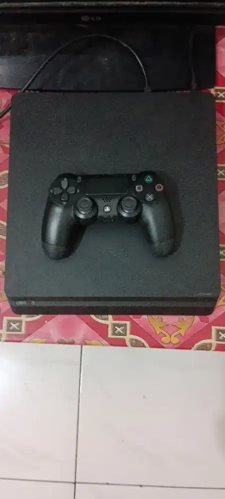 Jual  cepet ps4 1TB