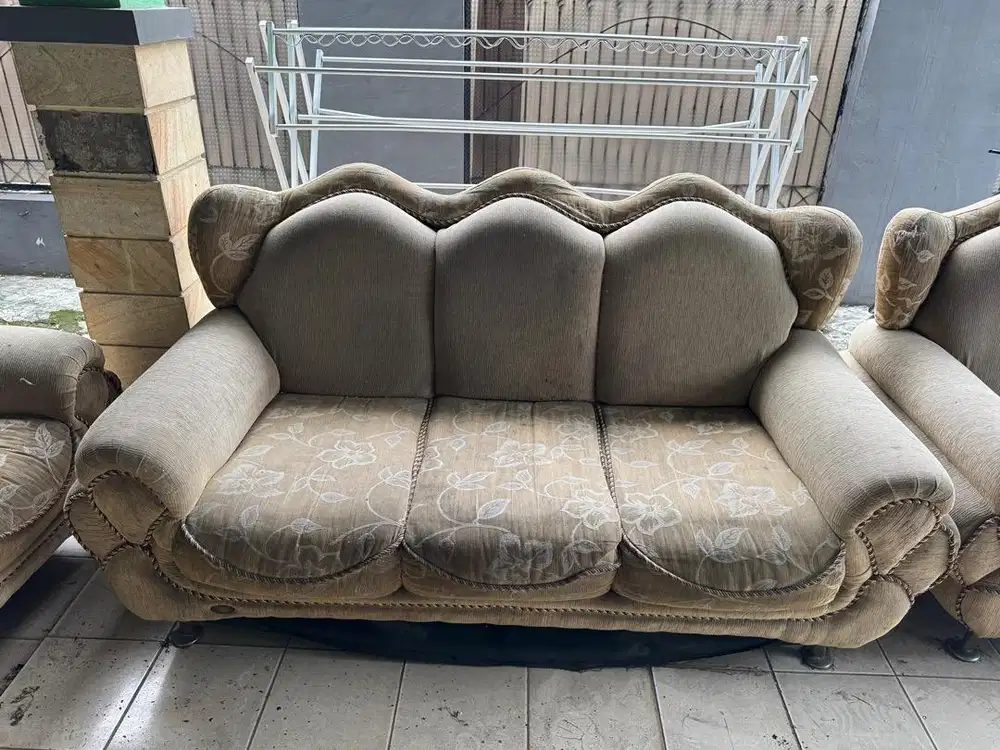 SOFA ANTIK RUANG TAMU