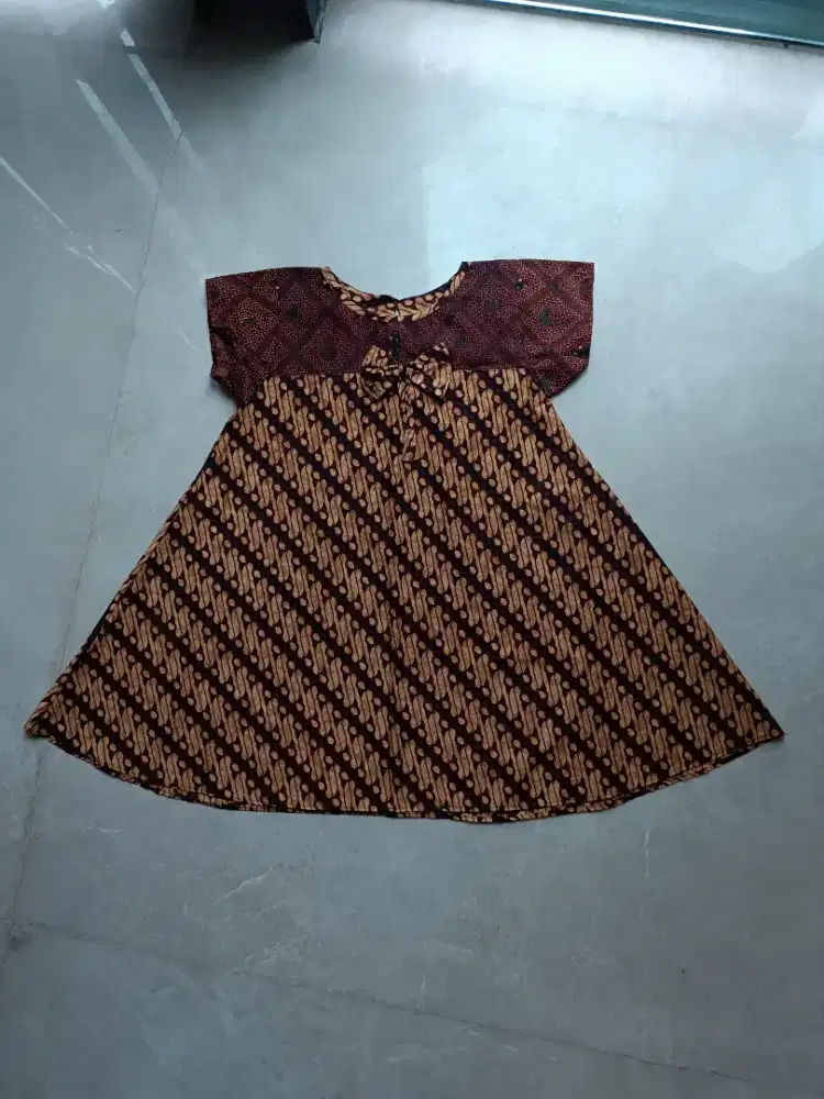 Dress Batik Anak LD80cm PB75cm Untuk 7-9 tahun Like New Preloved