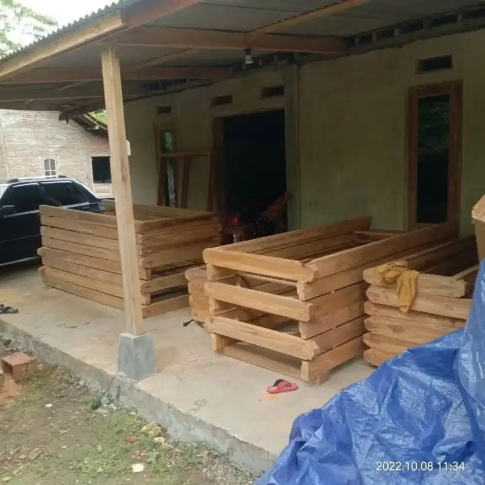 Jual kusen bahan kayu mahoni dan jati