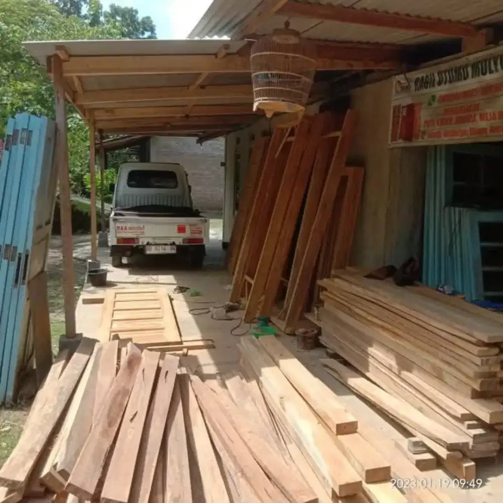 Jual kusen bahan kayu mahoni dan jati