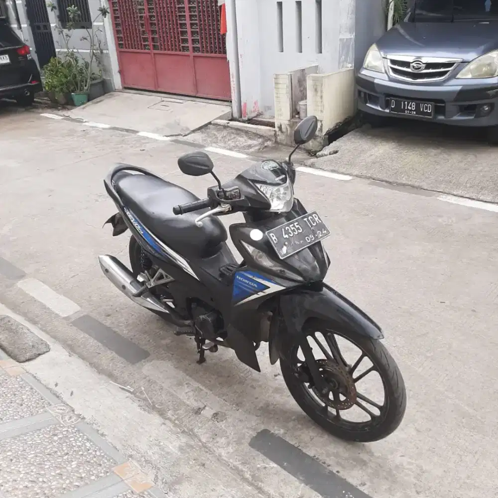 Honda Revo Fit 2014 ss lengkap mesin bagus stater tokcer plat B DKI