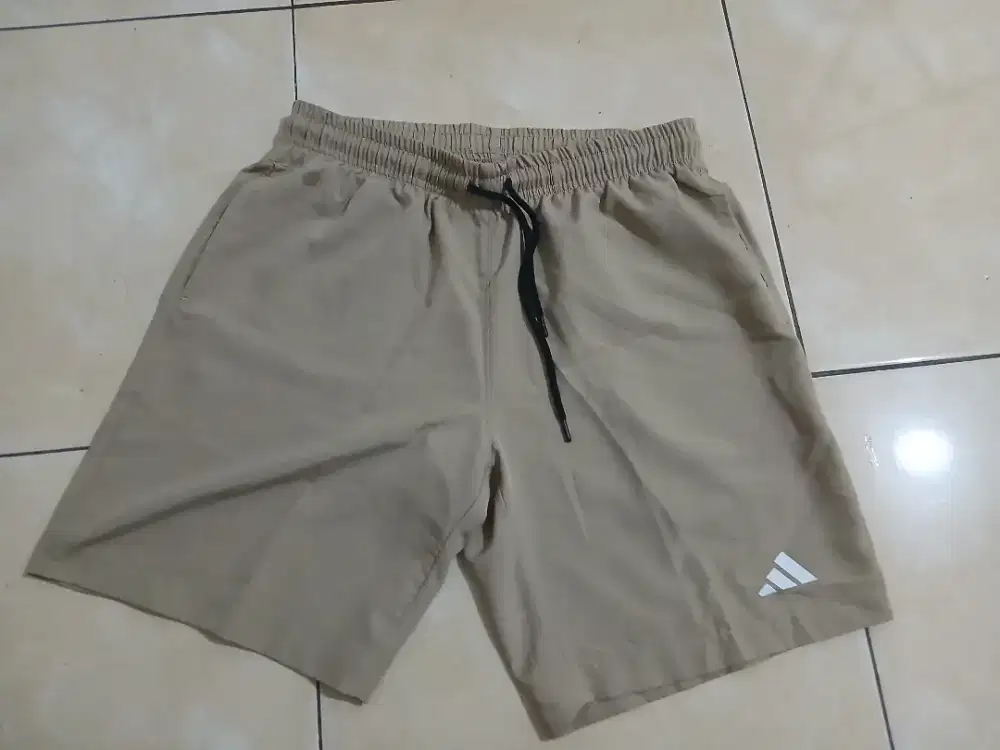 Celana olah raga size 34