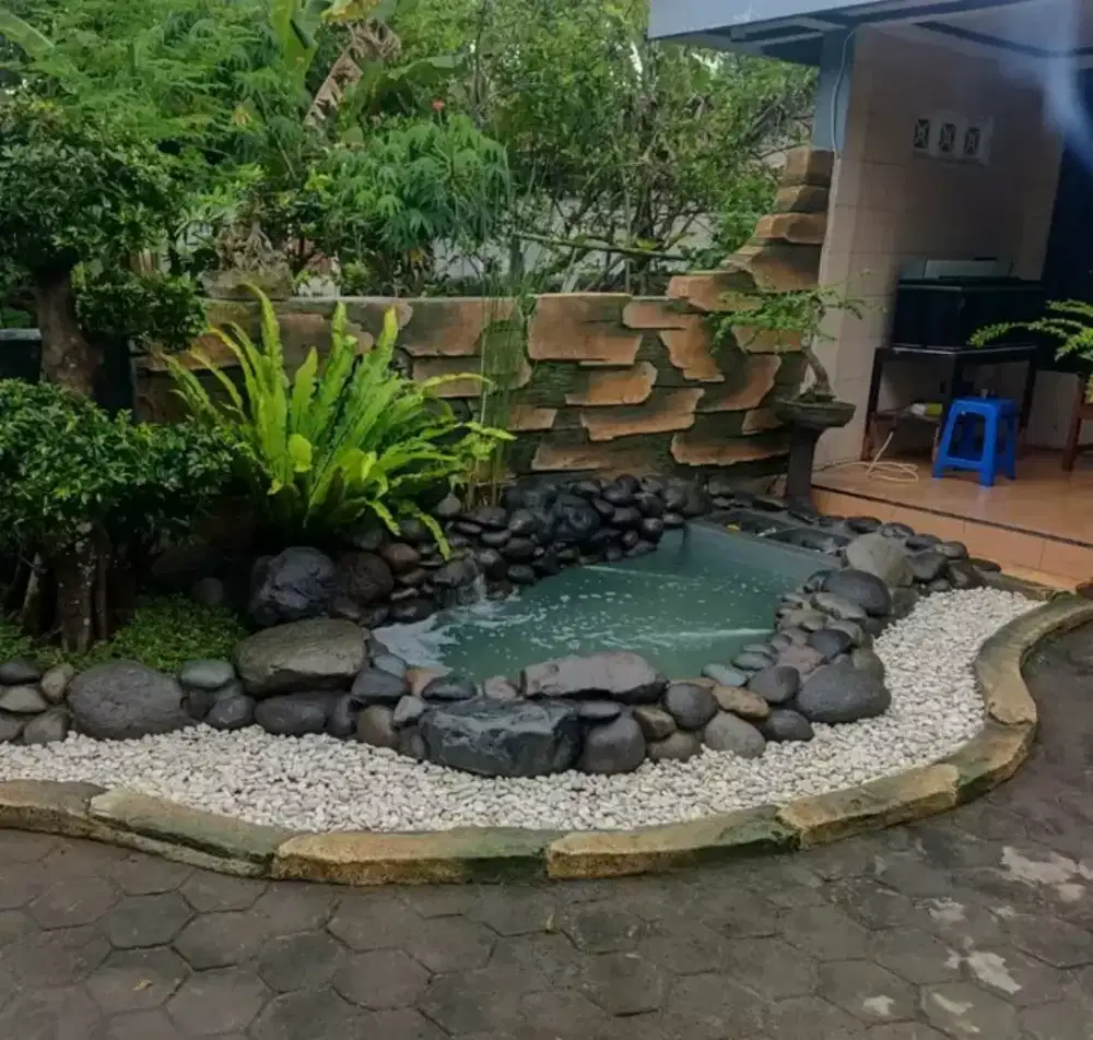 menerima pembuatan kolam ikan koi