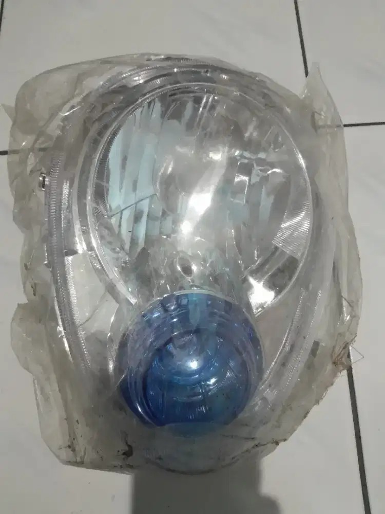 Lampu depan atau reflector motor scoopy