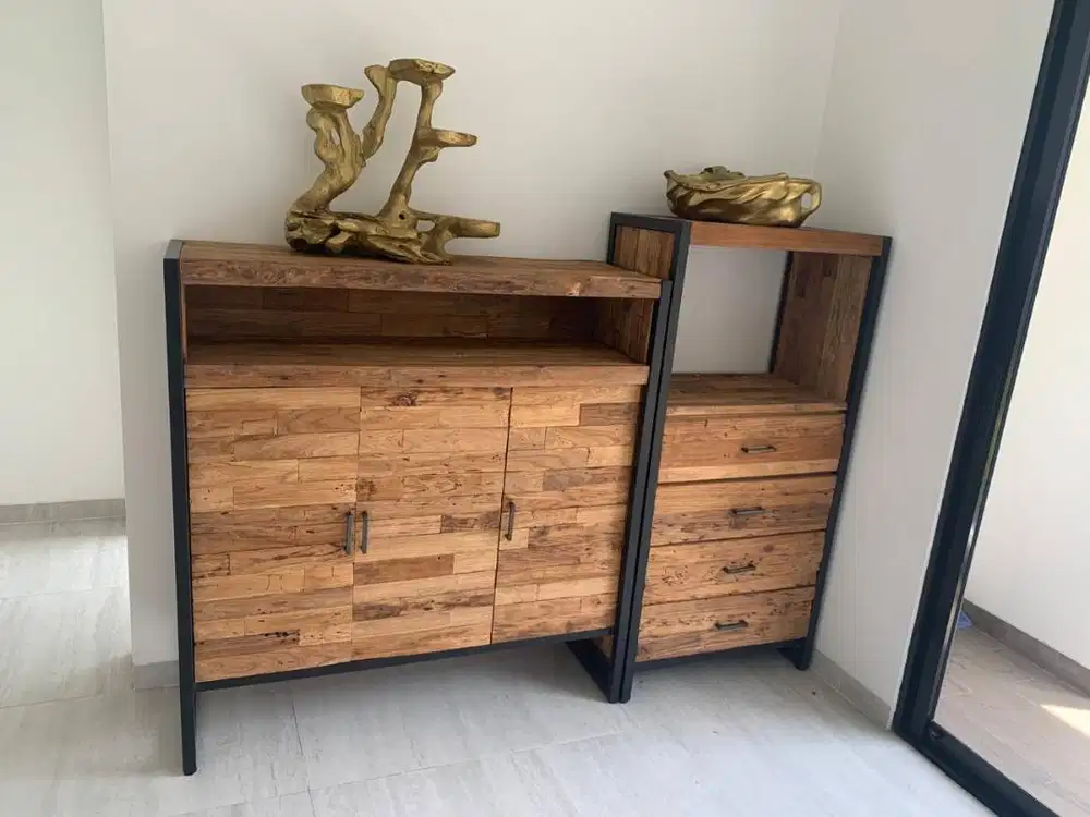 LEMARI GAYA KLASIK IKEA KAYU JATI