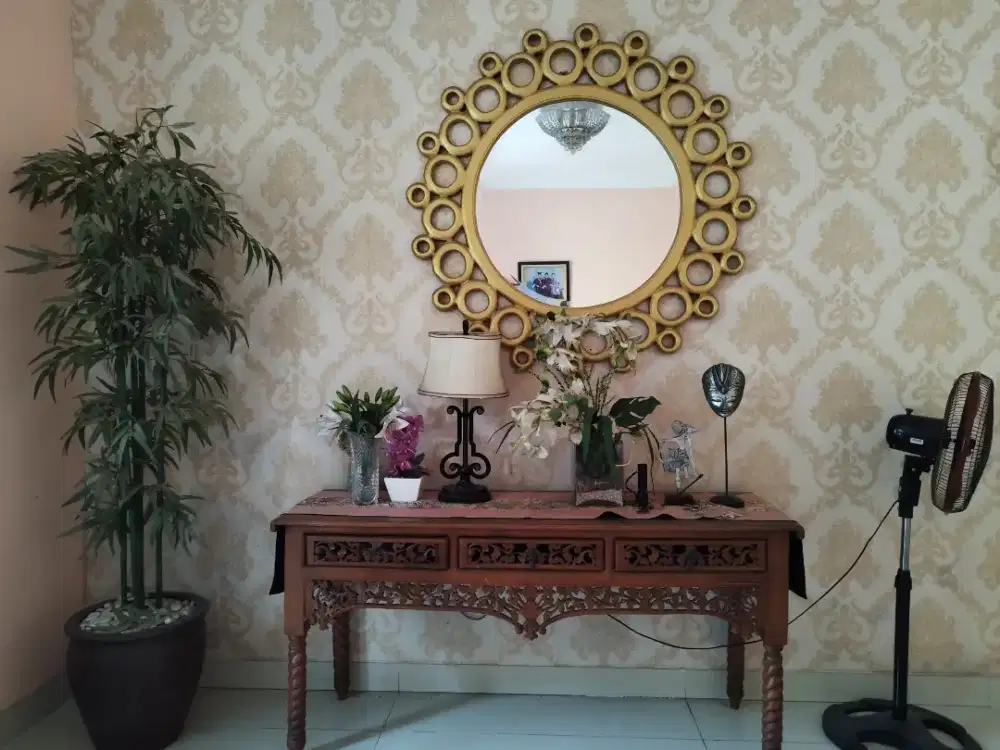 Cermin Dinding Klasik Estetik
