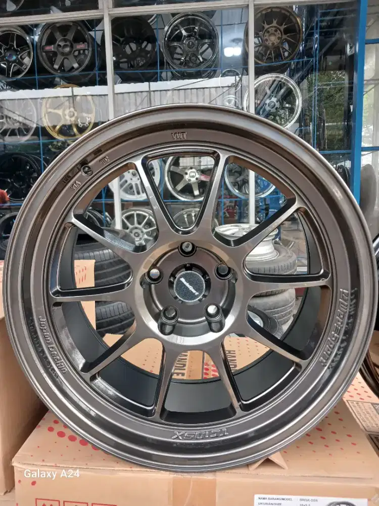 Wedssport tc105x ring 18x9,5 pcd 5x114,3 ET 25 innova reborn zenix