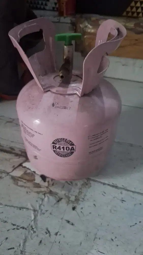 SERVICE AC CUCI DAN PEMASANGAN