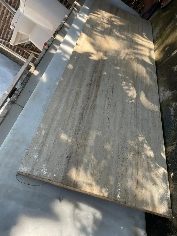 Marmer travertine ukuran 50x150