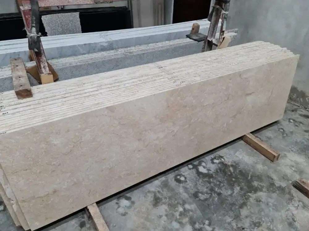 Marmer / Marble Cream Bandung