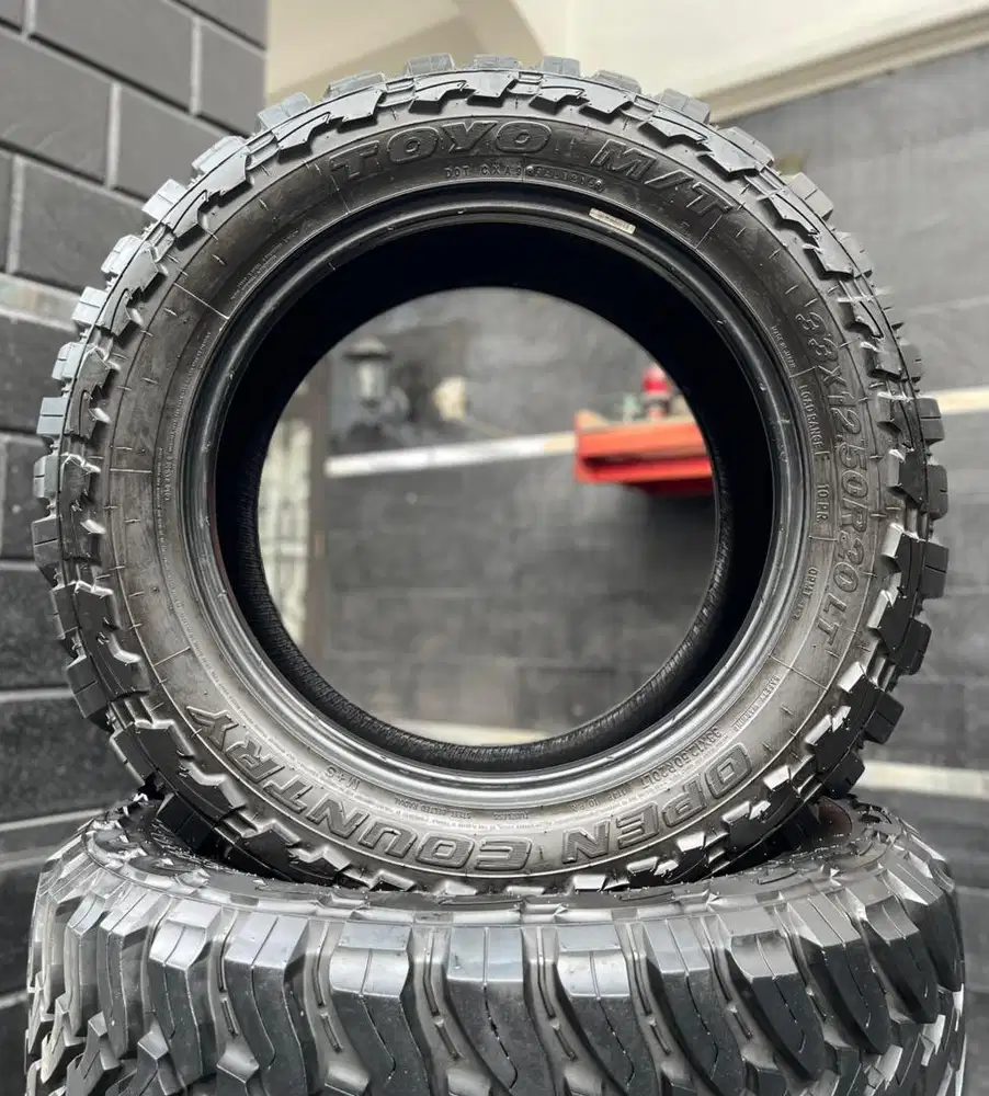 Toyo Open Country M/T 33 x 12.50 R20 Land Cruiser Hummer Raptor Jeep