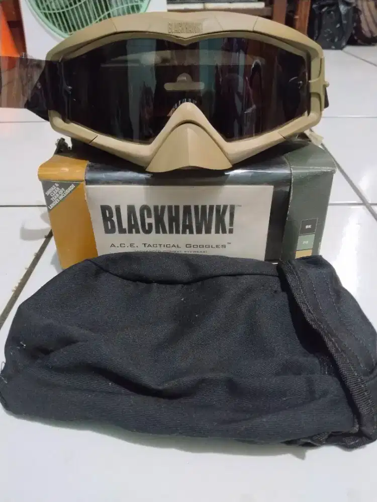 Kacamata tactical google merk Blackhawk
