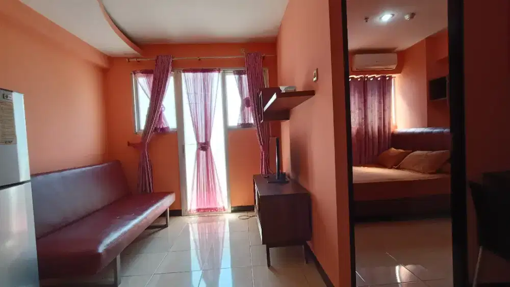 DIJUAL APARTEMEN ISI LENGKAP TINGGAL BAWA KOPER AJA