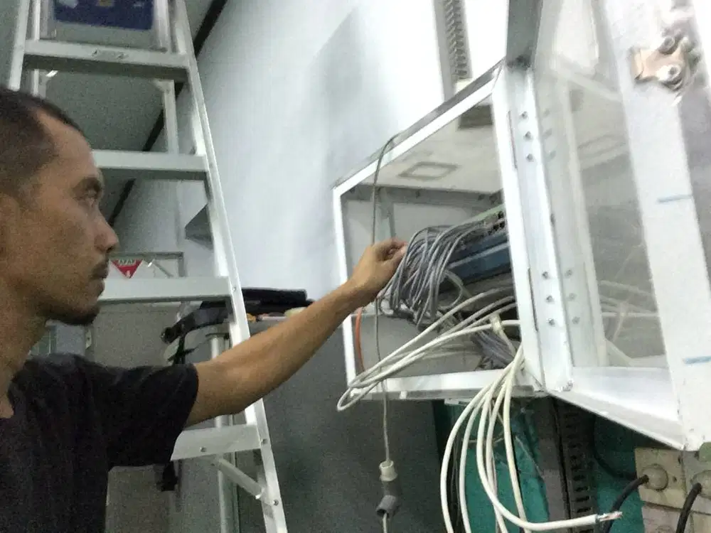 Installasi Kabel Jaringan & Wifi