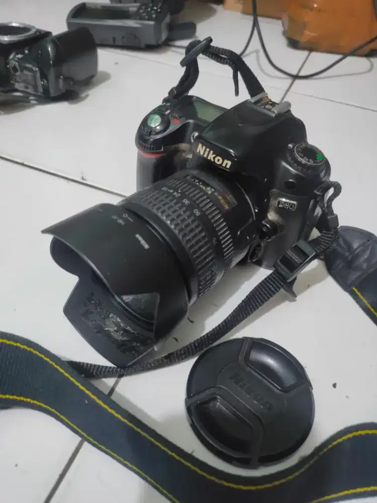 Kamera Nikon D80 + Lensa 18-70mm