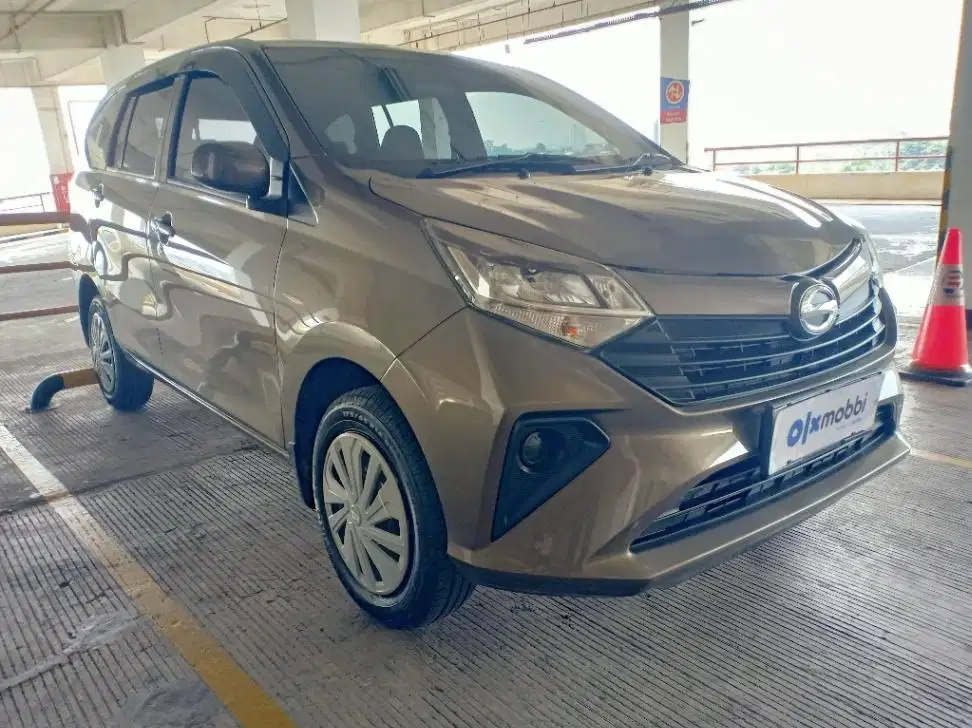 DP RENDAH Daihatsu Sigra 1.0 M Bensin-MT 2021 BRLS