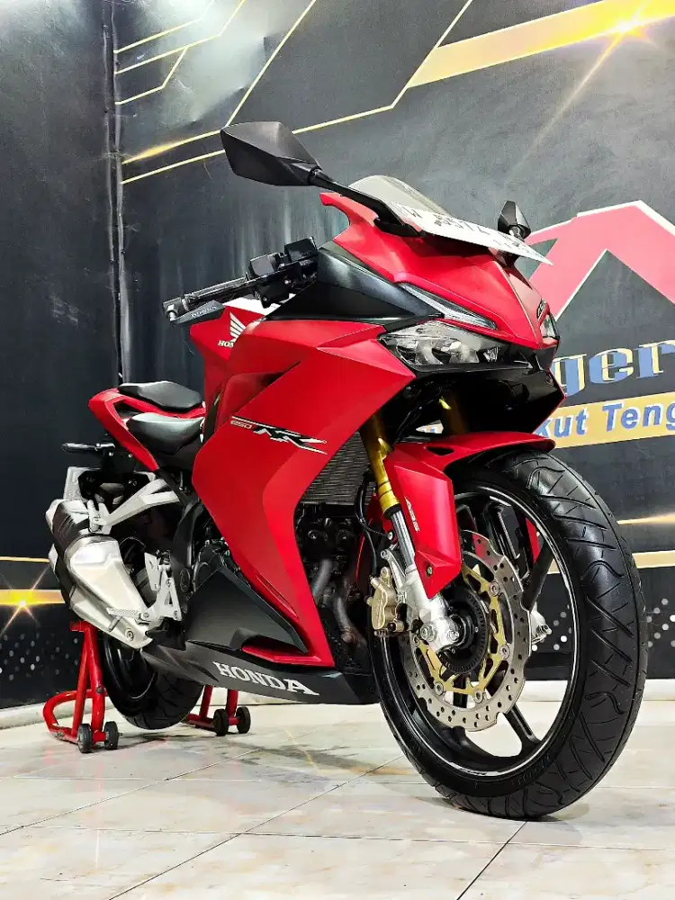Cbr 250 rr ABS bravery Mat Red 2018 KM.5rb spr. Anugerah motor rungkut