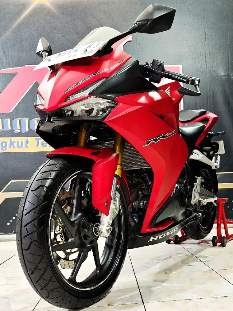 Cbr 250 rr ABS bravery Mat Red 2018 KM.5rb spr. Anugerah motor rungkut