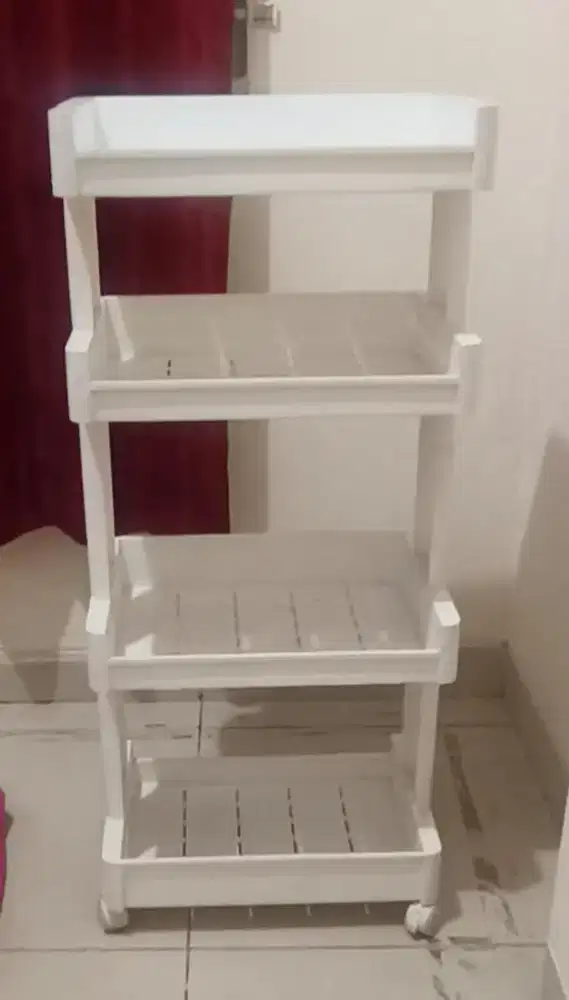 Rak informa warna putih 4 tray, untuk dirumah, klinik, salon