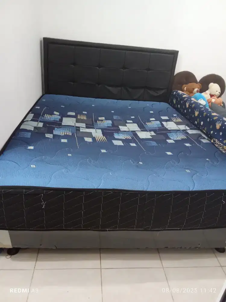 Jual murah satu set springbed baru 3bulan pakai