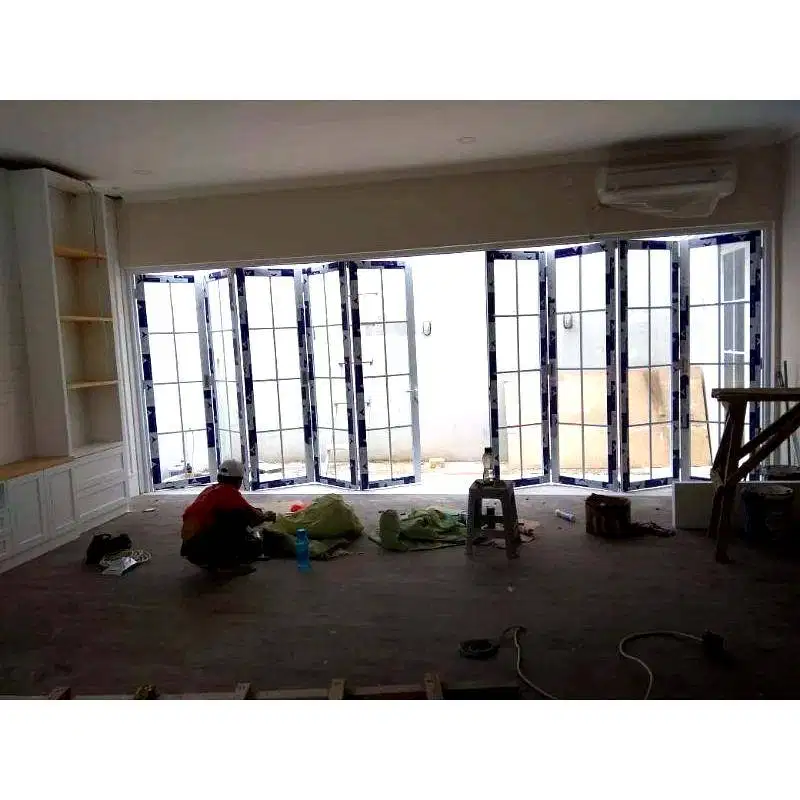 Pintu Lipat Aluminium Kuat & Elegan – Cocok untuk Rumah & Kantor