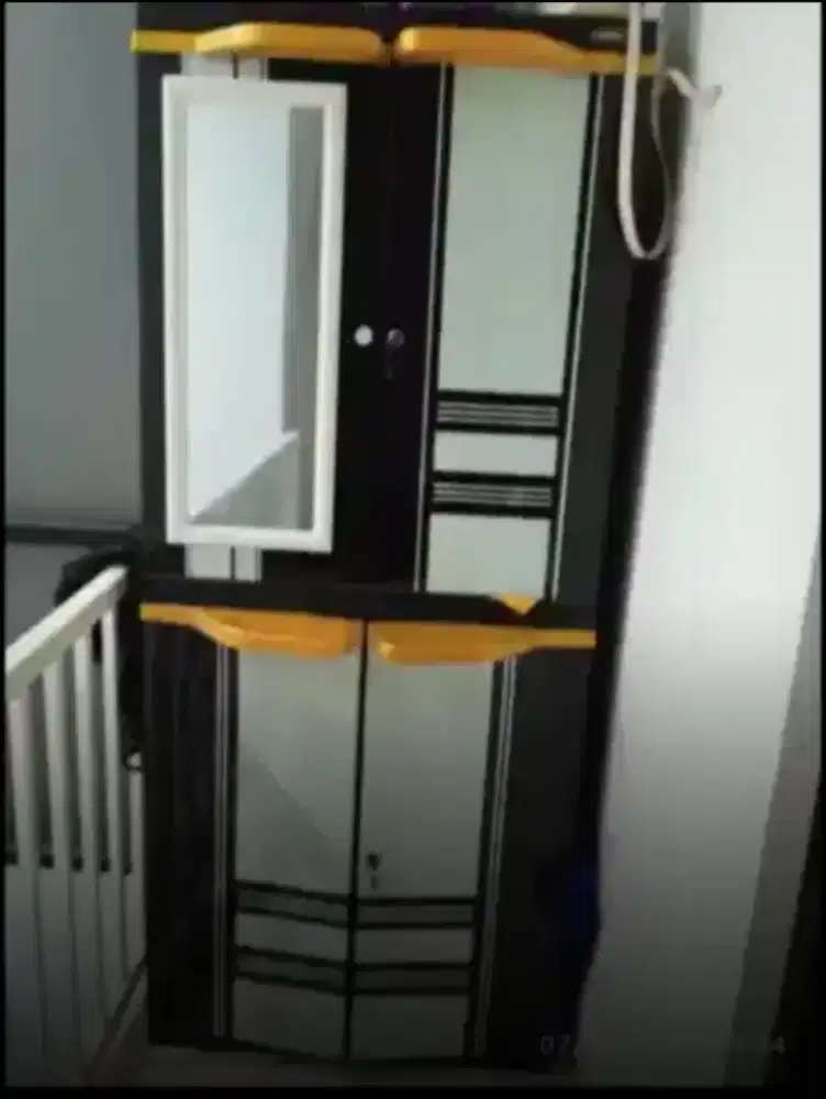 Jual satu buah lemari pakaian plastik JUMBO