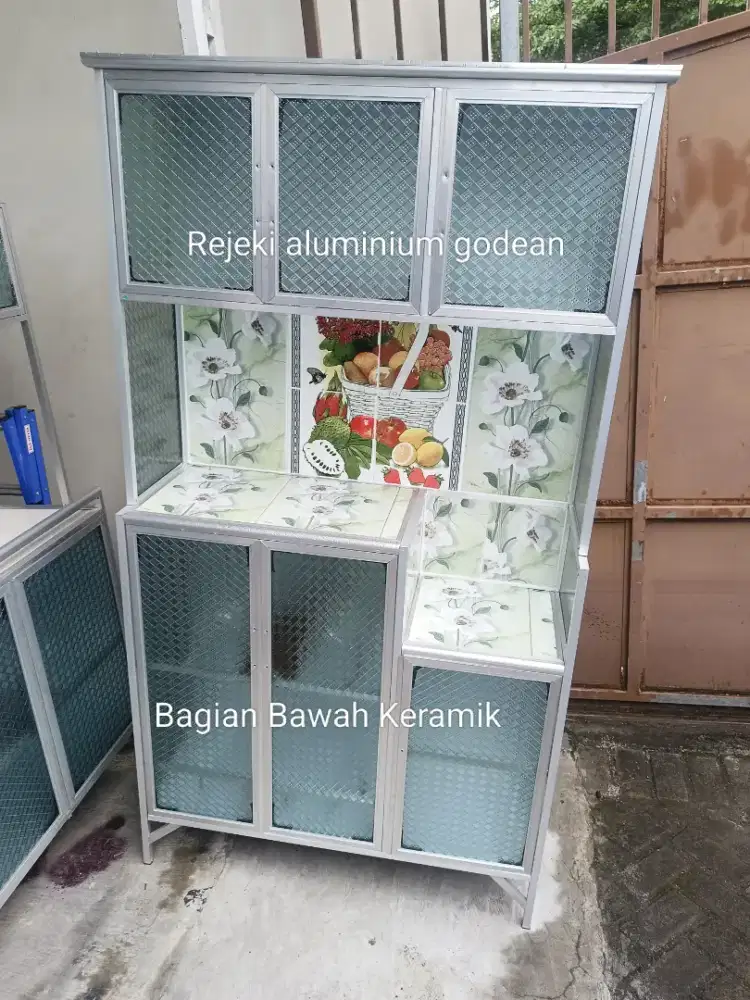 Rak piring 3 pintu keramik