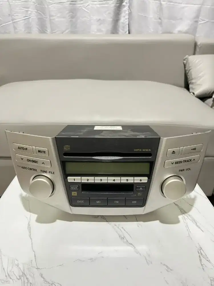 Head unit Harrier Ori 2004