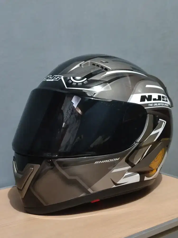 Helm NJS Shadow Machine Black Silver Fullface
