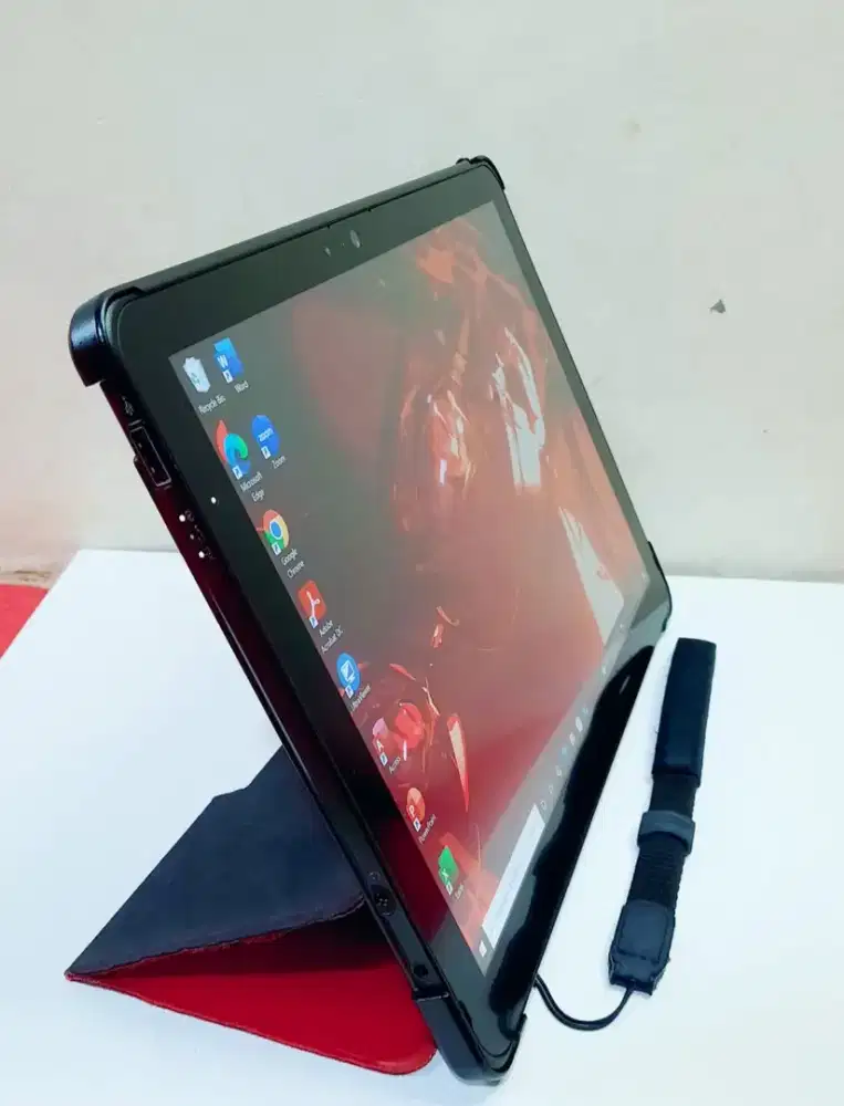 Laptop Tablet 2in1 Fujitsu V727 Setara Surface Pro
