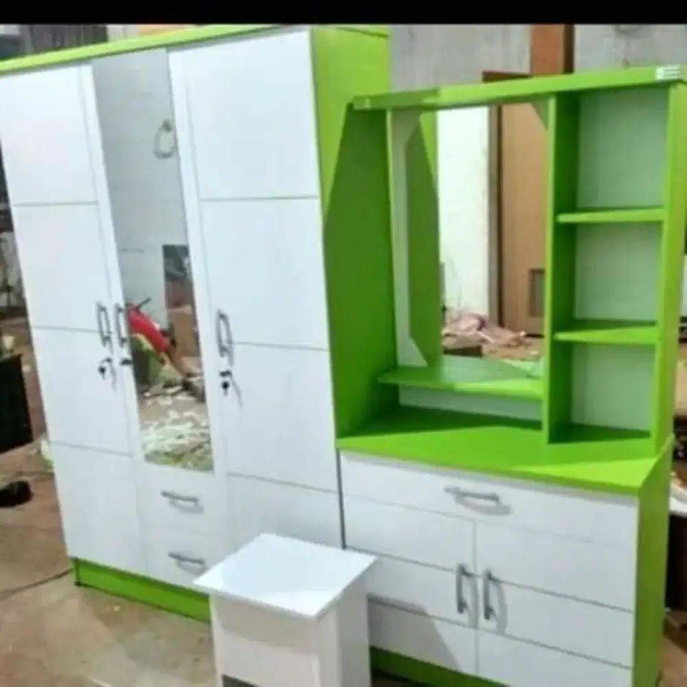 Paket lemari dan meja Rias
