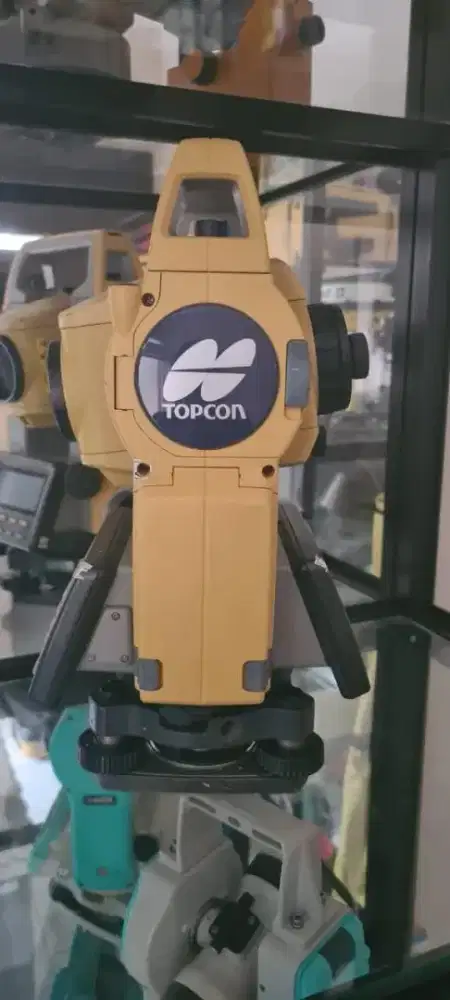 Harga alat ukur lahan Total station Topcon es 101 exs pakai, full set