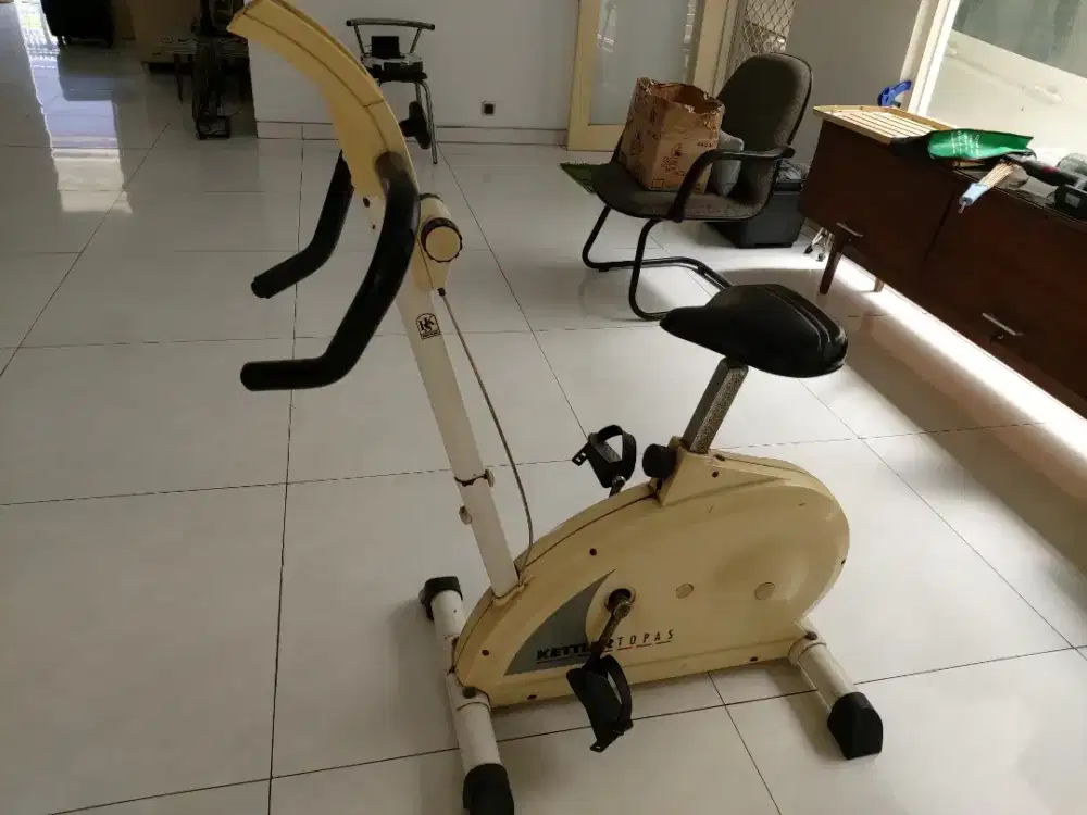 Jual sepeda statis buat olah raga didalam rumah
