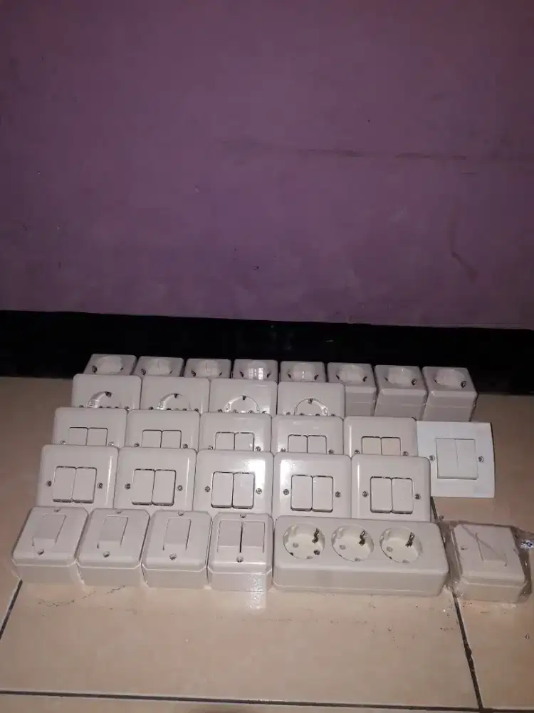 Saklar lampu dan stop kontak merk broco