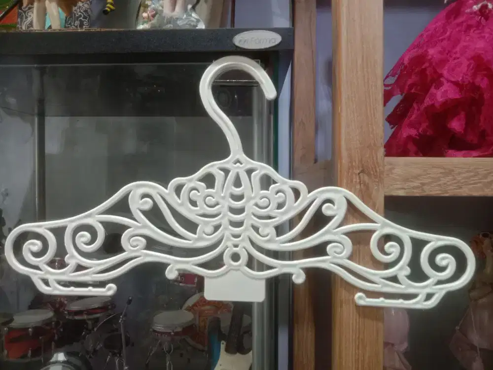 Hanger Baju Kupu-Kupu
