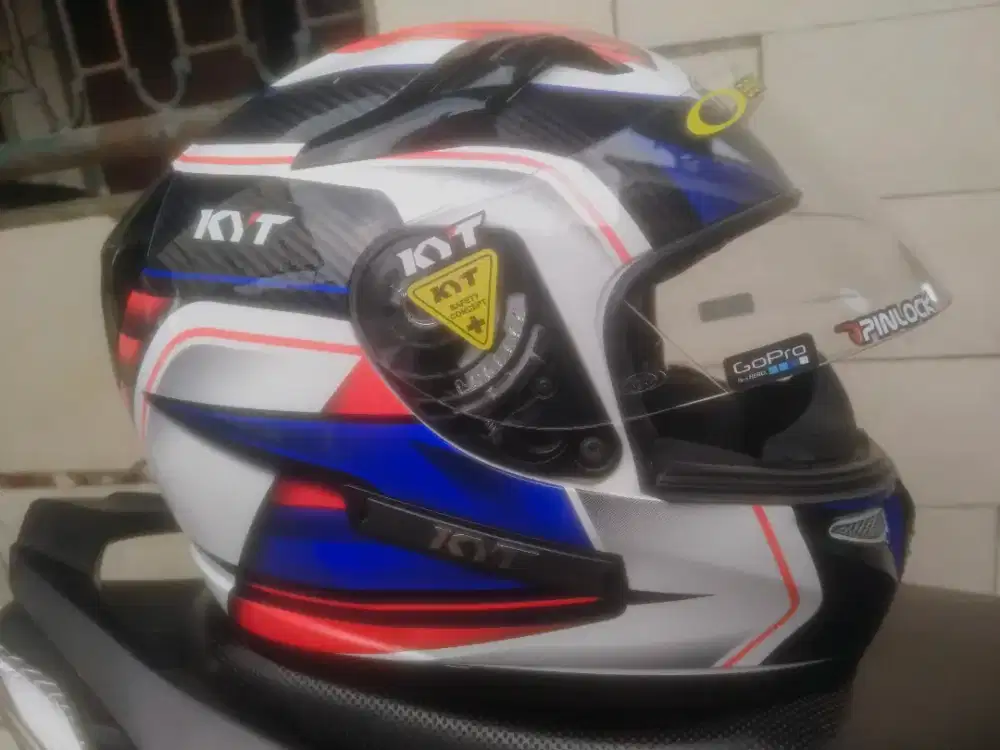 helm KYT size M
